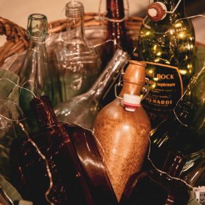 Bouteilles diverses anciennes