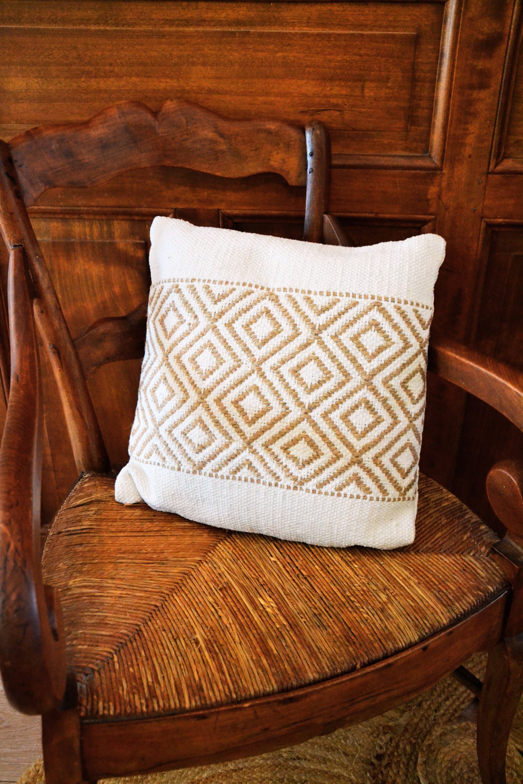 Coussin beige et corde