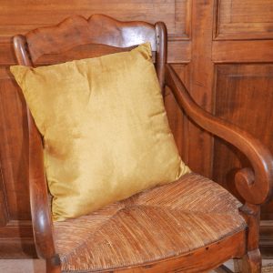 Coussin doré velours