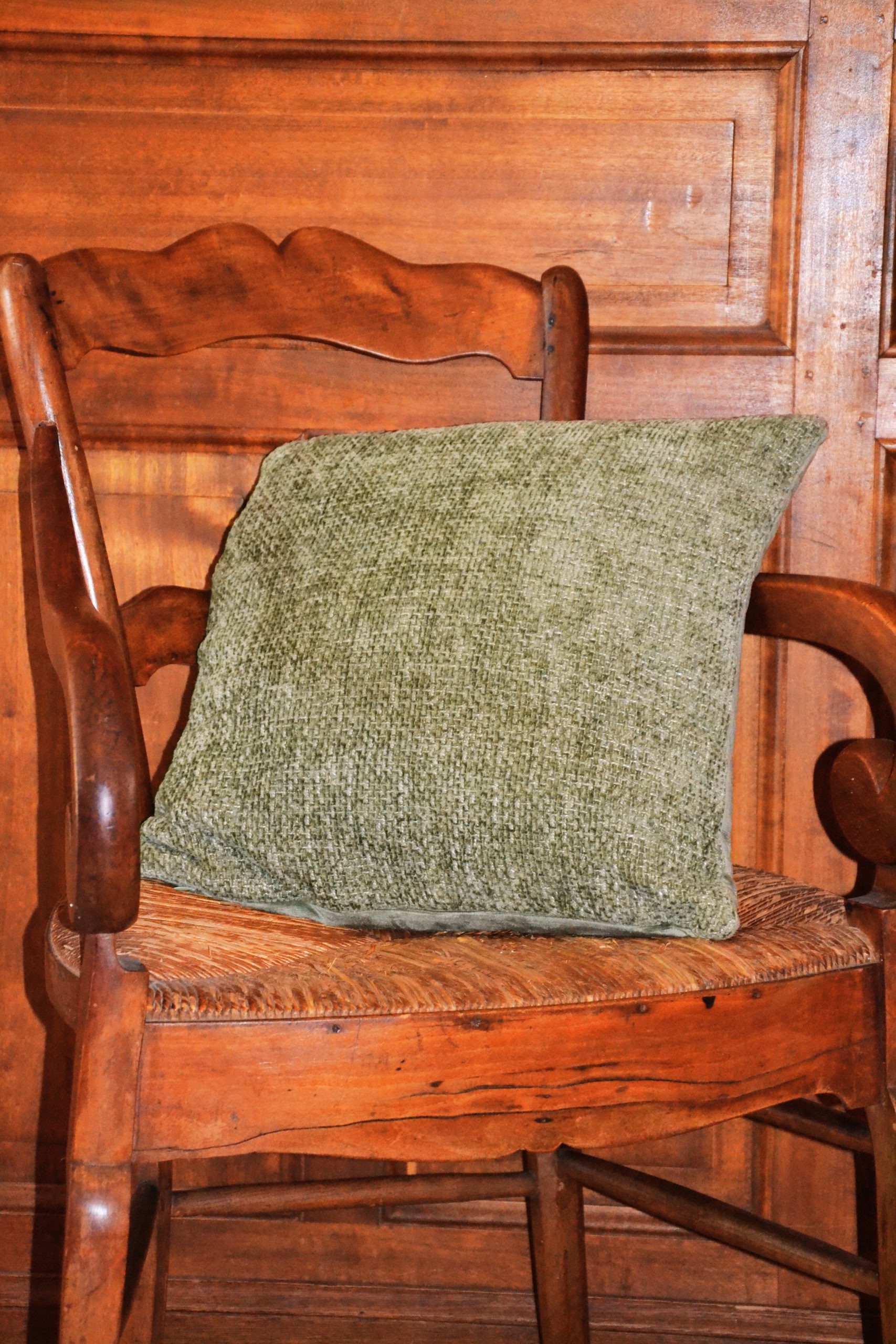 Coussin vert velours texturé