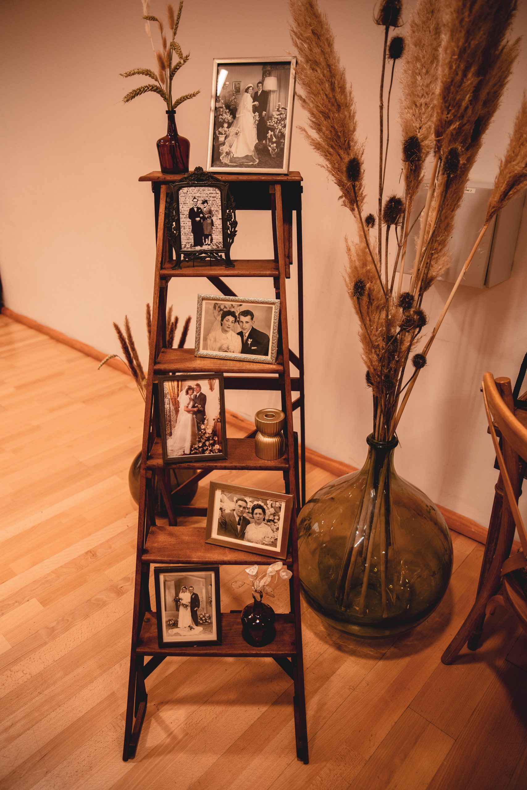 Escabeau ancien en bois