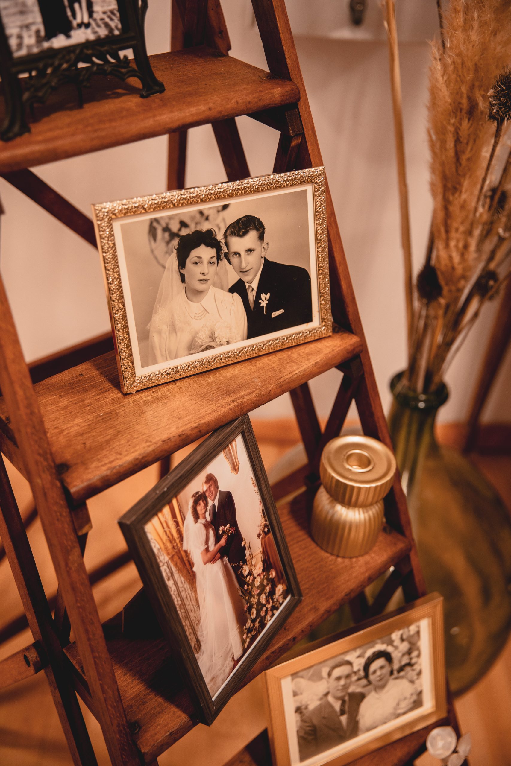 Escabeau ancien en bois – Image 2