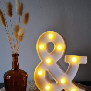 Lettre lumineuse "&"