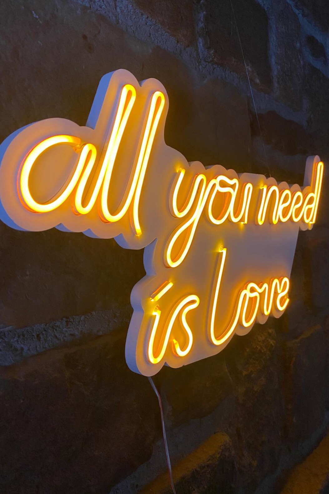 Néon ALL YOU NEED IS LOVE Jaune – Image 2