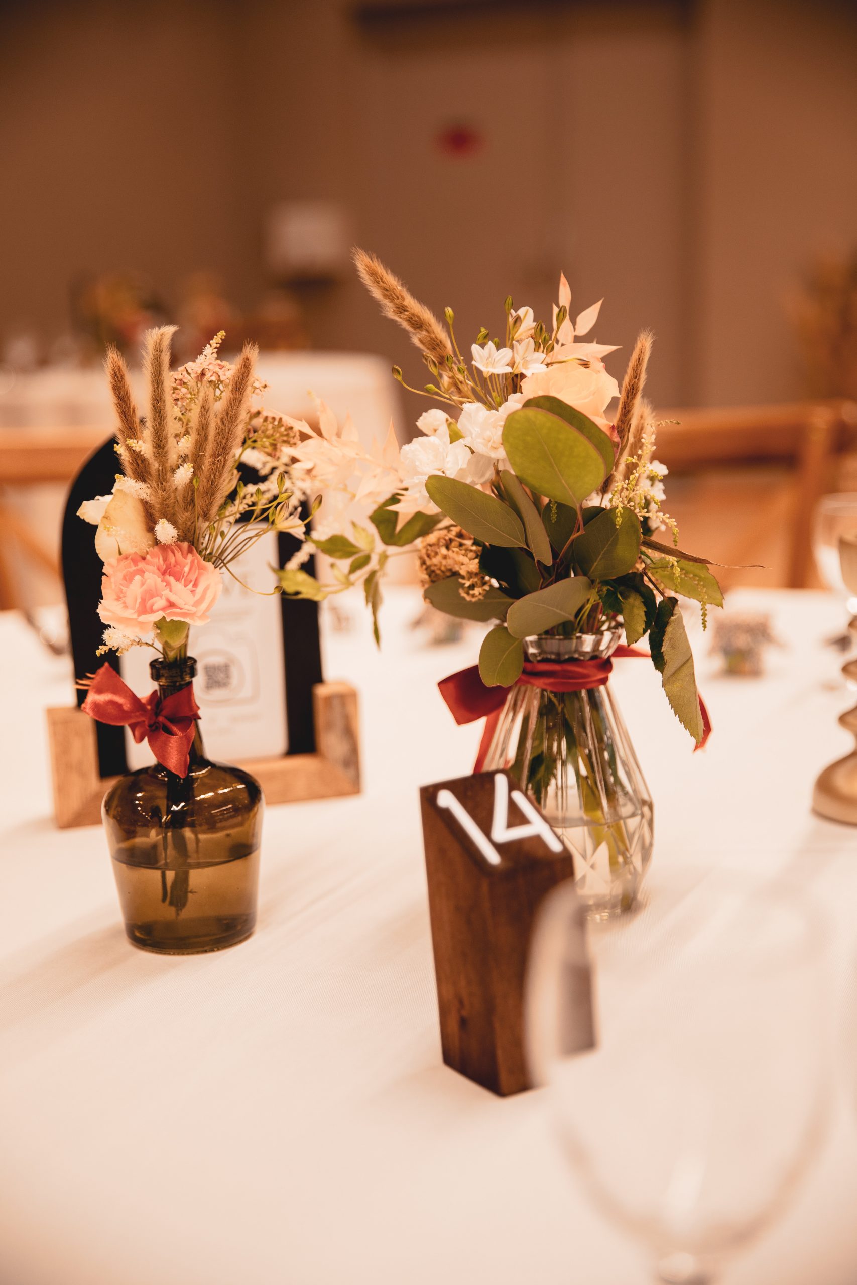 Numéro de table bois naturel – Image 2